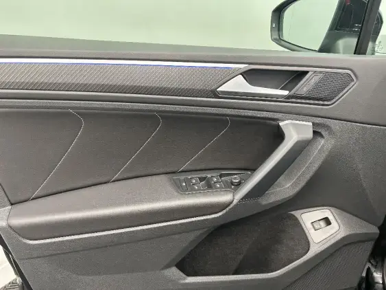 VOLKSWAGEN TIGUAN II - voiture d'occasion - Photo 19