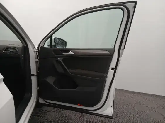 VOLKSWAGEN TIGUAN II - voiture d'occasion - Photo 19