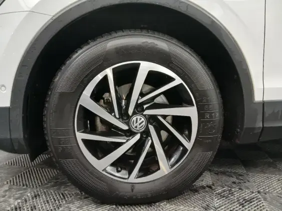 VOLKSWAGEN TIGUAN II - voiture d'occasion - Photo 21