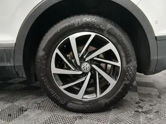 VOLKSWAGEN TIGUAN II - voiture d'occasion - Photo 22