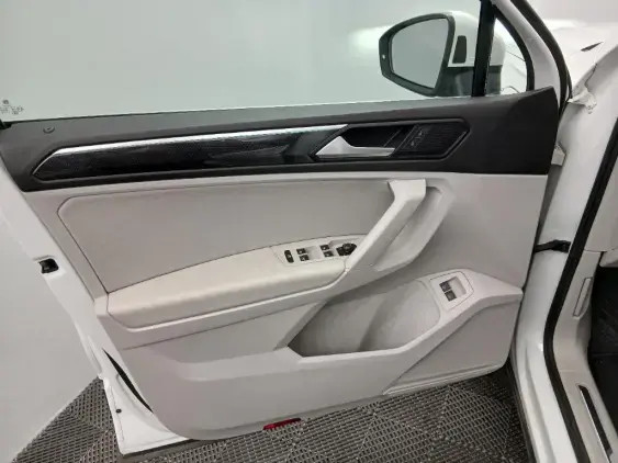 VOLKSWAGEN TIGUAN II - voiture d'occasion - Photo 16