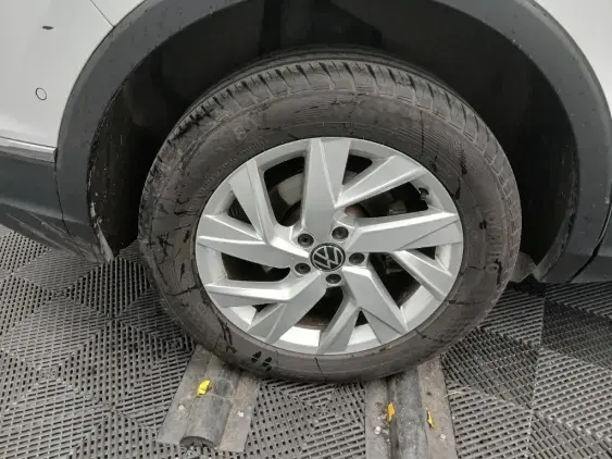 VOLKSWAGEN TIGUAN II - voiture d'occasion - Photo 21