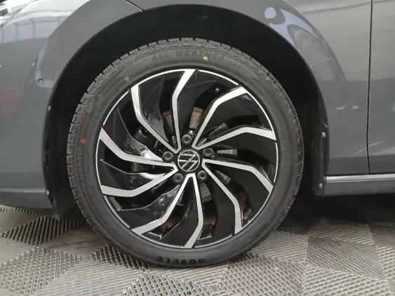 VOLKSWAGEN GOLF VIII - voiture d'occasion - Photo 20