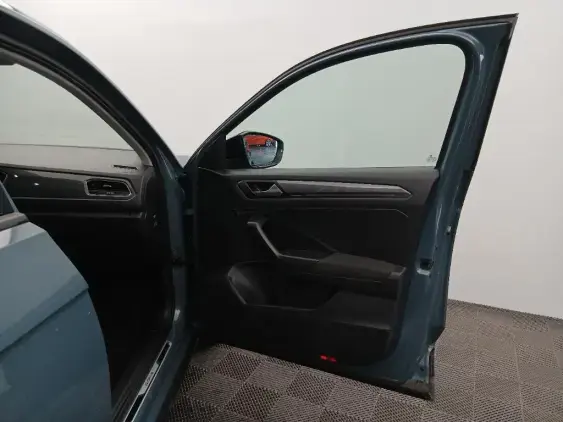 VOLKSWAGEN T-ROC - voiture d'occasion - Photo 19