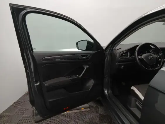 VOLKSWAGEN T-ROC - voiture d'occasion - Photo 18