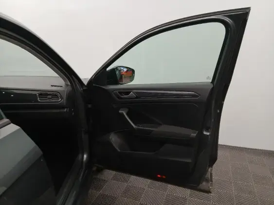 VOLKSWAGEN T-ROC - voiture d'occasion - Photo 19