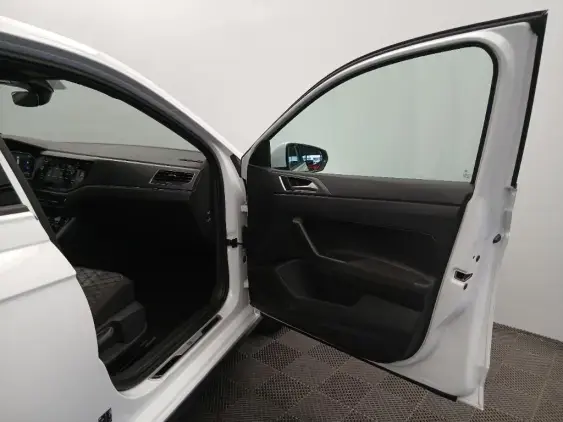 VOLKSWAGEN POLO VI - voiture d'occasion - Photo 18