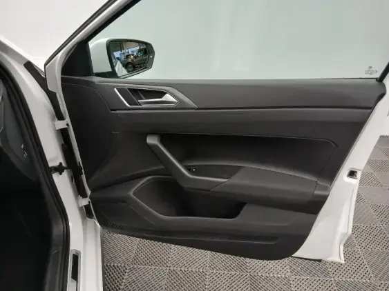 VOLKSWAGEN POLO VI - voiture d'occasion - Photo 18