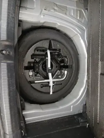 VOLKSWAGEN POLO VI - voiture d'occasion - Photo 15