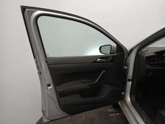 VOLKSWAGEN POLO VI - voiture d'occasion - Photo 17