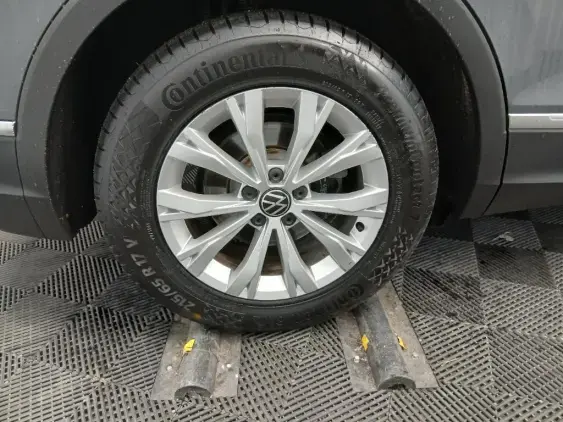 VOLKSWAGEN TIGUAN II - voiture d'occasion - Photo 23