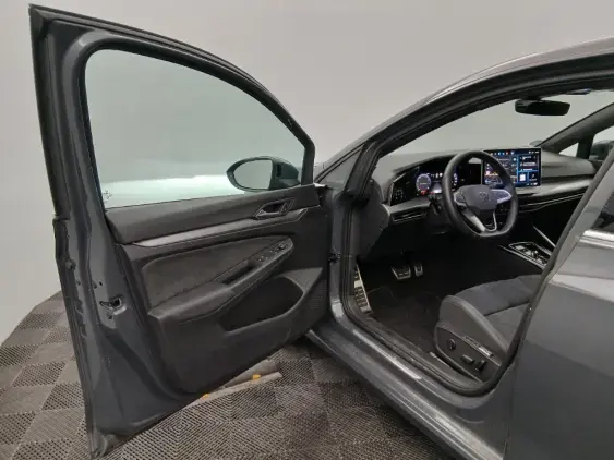 VOLKSWAGEN GOLF VIII - voiture d'occasion - Photo 17