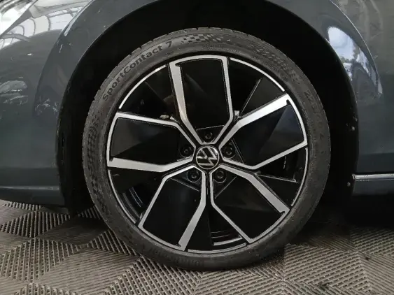 VOLKSWAGEN GOLF VIII - voiture d'occasion - Photo 20