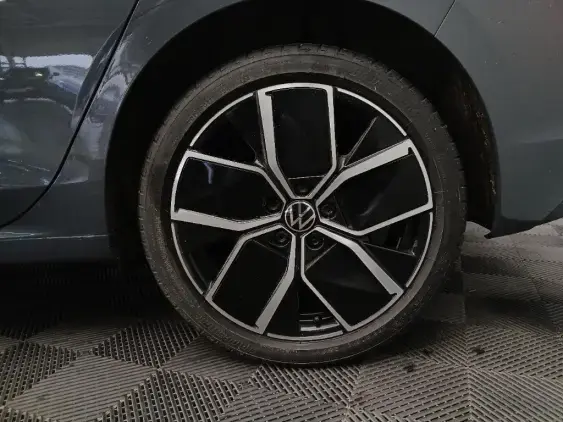 VOLKSWAGEN GOLF VIII - voiture d'occasion - Photo 21