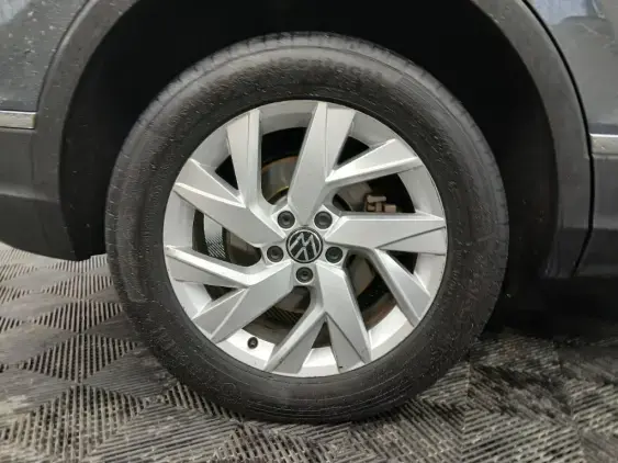 VOLKSWAGEN TIGUAN II - voiture d'occasion - Photo 22