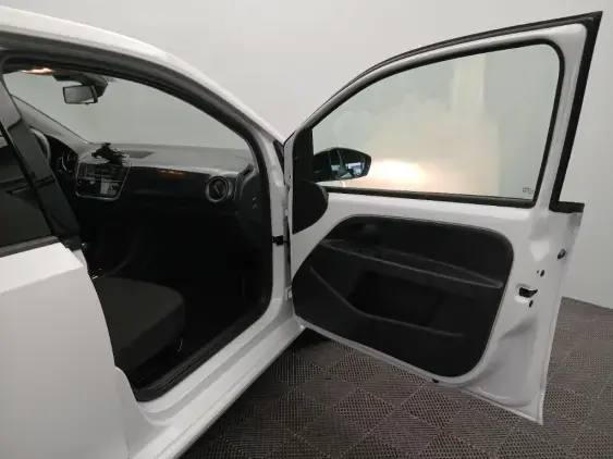 VOLKSWAGEN E-UP! II - voiture d'occasion - Photo 18