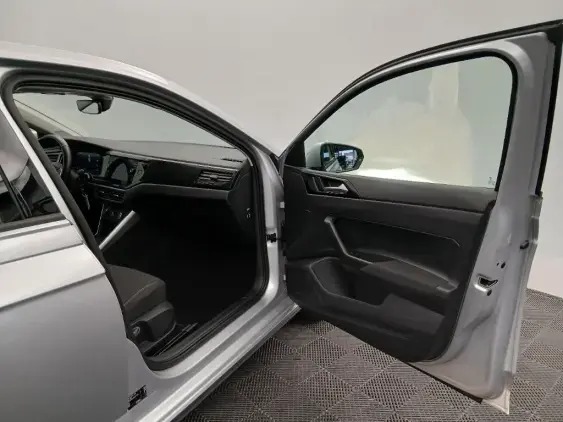 VOLKSWAGEN POLO VI - voiture d'occasion - Photo 18