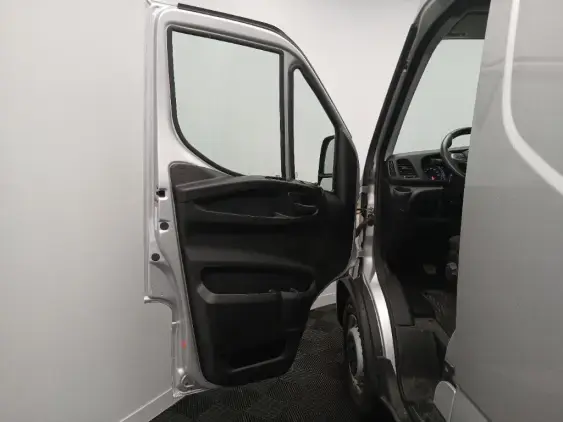 IVECO DAILY V - voiture d'occasion - Photo 17