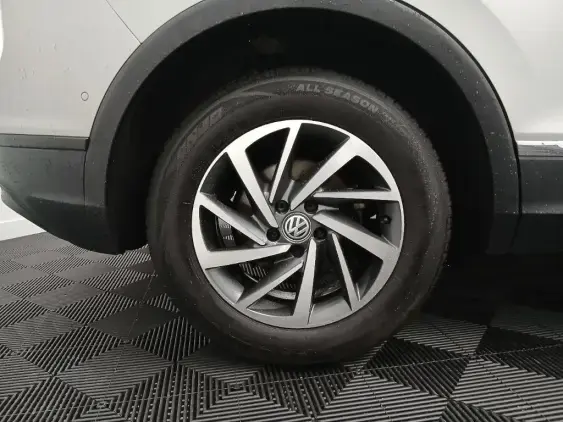 VOLKSWAGEN TIGUAN II - voiture d'occasion - Photo 23