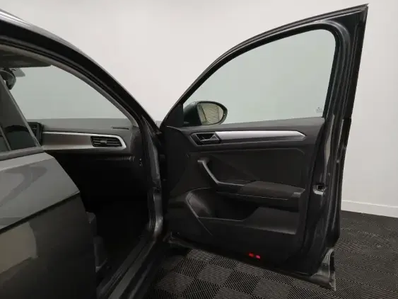 VOLKSWAGEN T-ROC - voiture d'occasion - Photo 19