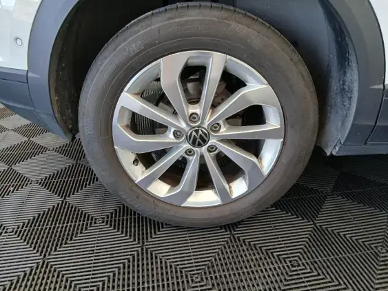 VOLKSWAGEN T-ROC - voiture d'occasion - Photo 22