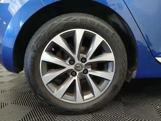 RENAULT CLIO V - voiture d'occasion - Photo 23