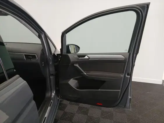 VOLKSWAGEN TOURAN III - voiture d'occasion - Photo 18