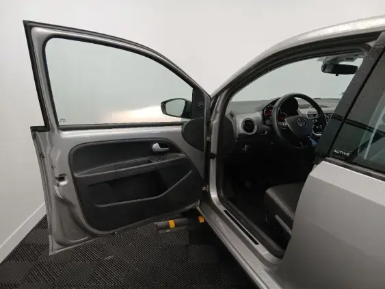 VOLKSWAGEN UP - voiture d'occasion - Photo 17