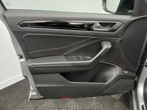 VOLKSWAGEN T-ROC - voiture d'occasion - Photo 18