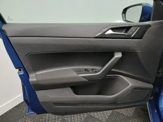 VOLKSWAGEN POLO VI - voiture d'occasion - Photo 17