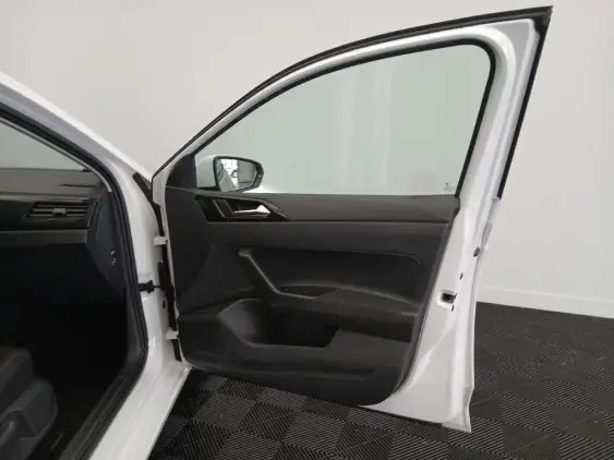 VOLKSWAGEN POLO VI - voiture d'occasion - Photo 18