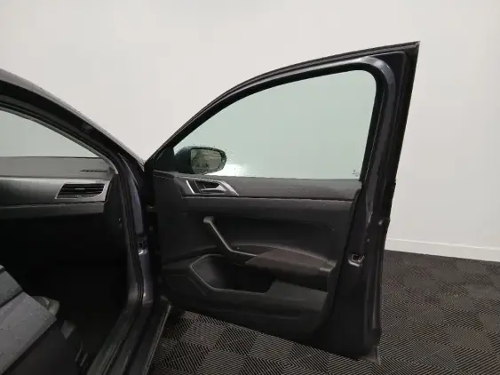 VOLKSWAGEN POLO VI - voiture d'occasion - Photo 18