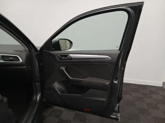 VOLKSWAGEN T-ROC - voiture d'occasion - Photo 18