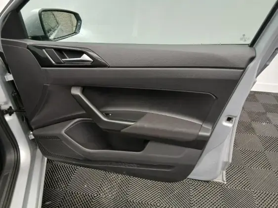 VOLKSWAGEN POLO VI - voiture d'occasion - Photo 18