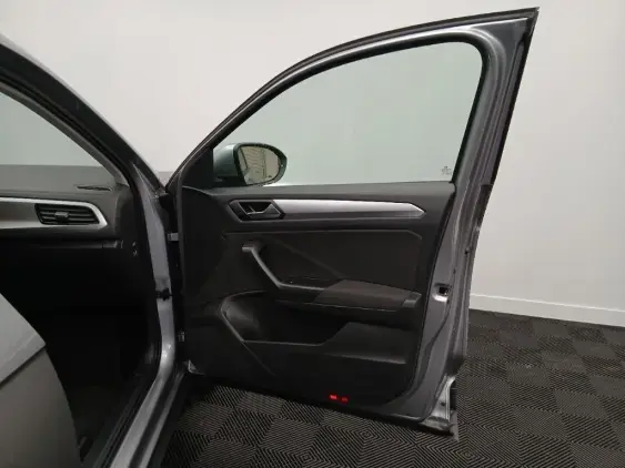 VOLKSWAGEN T-ROC - voiture d'occasion - Photo 18