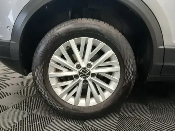 VOLKSWAGEN T-ROC - voiture d'occasion - Photo 23