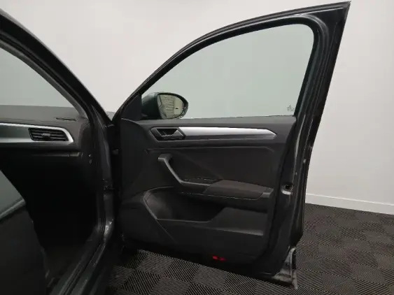 VOLKSWAGEN T-ROC - voiture d'occasion - Photo 18