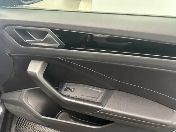 VOLKSWAGEN T-ROC - voiture d'occasion - Photo 20