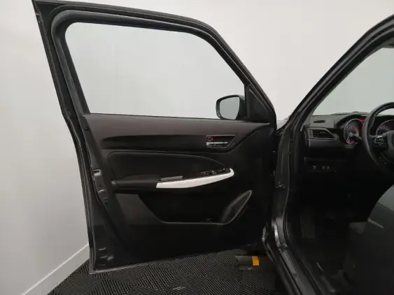 SUZUKI SWIFT III - voiture d'occasion - Photo 17