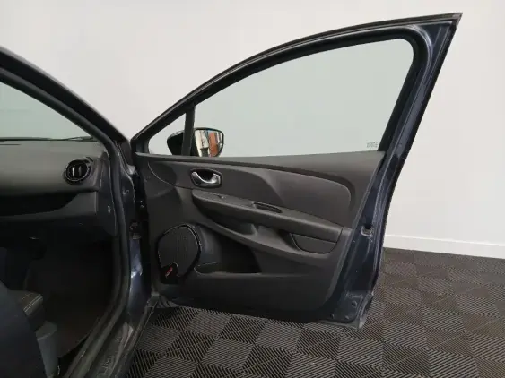 RENAULT CLIO IV - voiture d'occasion - Photo 18