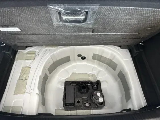 VOLKSWAGEN POLO VI - voiture d'occasion - Photo 17