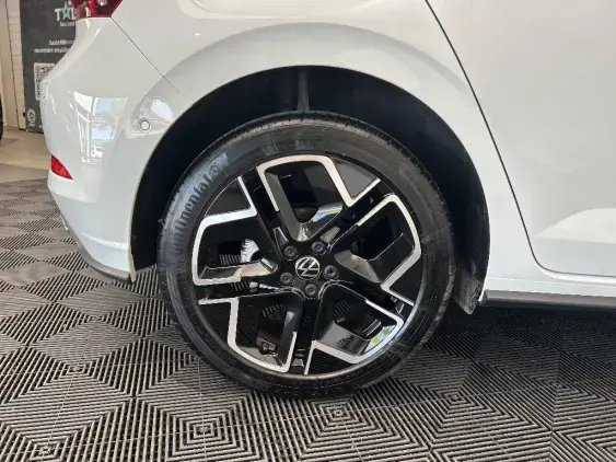 VOLKSWAGEN POLO VI - voiture d'occasion - Photo 25