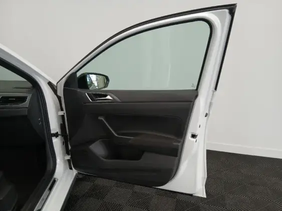 VOLKSWAGEN POLO VI - voiture d'occasion - Photo 18