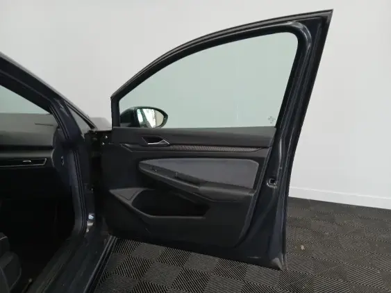 VOLKSWAGEN GOLF VIII - voiture d'occasion - Photo 17