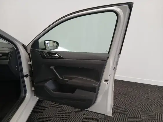 VOLKSWAGEN POLO VI - voiture d'occasion - Photo 19