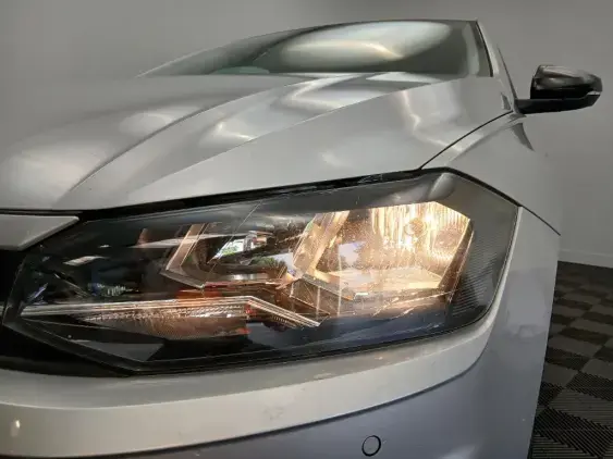 VOLKSWAGEN POLO VI - voiture d'occasion - Photo 18