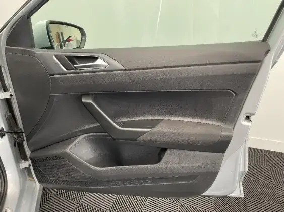 VOLKSWAGEN POLO VI - voiture d'occasion - Photo 18