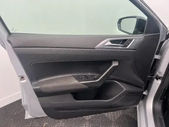 VOLKSWAGEN POLO VI - voiture d'occasion - Photo 16