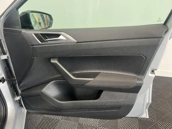 VOLKSWAGEN POLO VI - voiture d'occasion - Photo 17