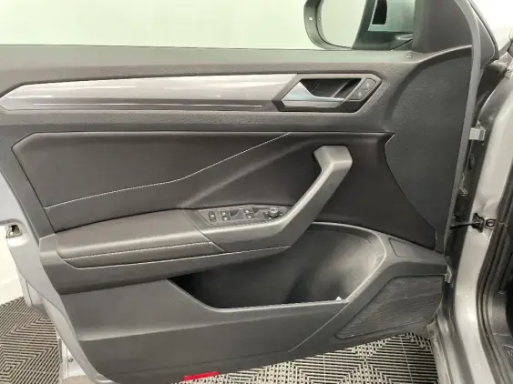 VOLKSWAGEN T-ROC - voiture d'occasion - Photo 16